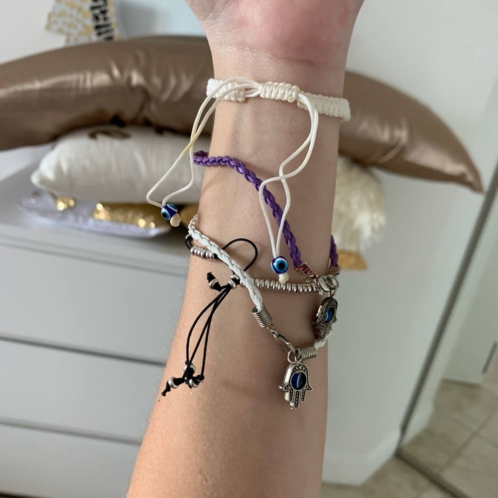 Bracelets - Picture 12 of 15